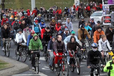 Masa Krytyczna w Gdyni. Glownym zadaniem akcji bylo...