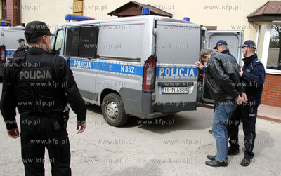 Sad w Wejherowie tymczasowo aresztowal mezczyzn oskarzonych...