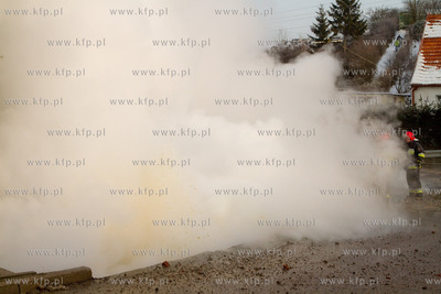 Pekniecie rury cieplowniczej w Gdansku na ul. Pana...