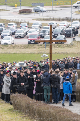 Droga Krzyzowa na Gorze Jana Paw  a II w Pelplinie...