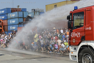 Gdynia. Dzień otwarty w Bałtyckim Terminalu Kontenerowym...