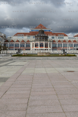 Sobota 25 kwietnia 2020 roku w Sopocie, godziny przedpołudniowe...