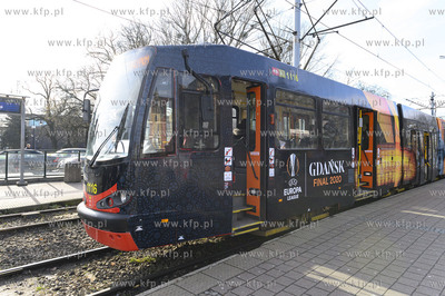 Gdańsk. Hucisko. Tramwaj z nadrukami Finału w Gdański...
