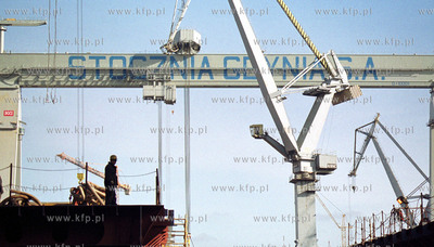 Stocznia Gdynia16.02.2002fot. Wojtek Jakubowski /KFP