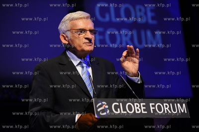 Gdansk, GLOBE FORUM 2009. Nz Jerzy Buzek - przewodniczacy...