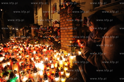 Zaloba po katastrofie samolotu prezydenckiego pod Smolenskiem....