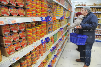 Oficjalne otwarcie dla klientow centrum handlowego...