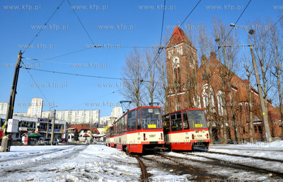 Petla tramwajowa na Siedacach przy kosciele pw. sw....