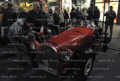 Gdynia. Impreza Swietojanska wita wiosne. Jedna z atrakcji...