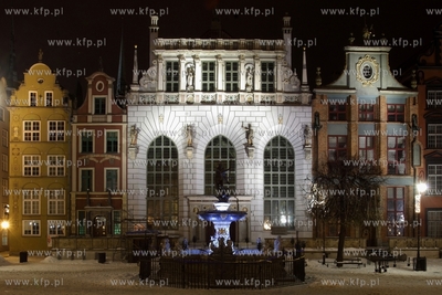 Gdansk. Ul. Dlugi Targ.  Dwor Artusa.  31.01.2014 fot....