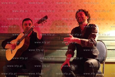 Siesta Festival. Wieczor Fado. Wystep Duarte w sali...
