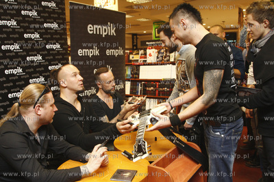Galeria Baltycka w Gdansku. Spotkanie z zespolem Behemoth...