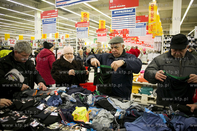 Oficjalne otwarcie hipermarketu Auchan przy ul. Kołobrzeskiej...
