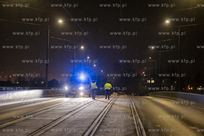 Most Siennicki.został zamknięty dla ruchu kołowego,...