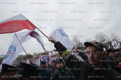 Demonstracja sluzb mundurowych z wojewodzctwa pomorskiego...