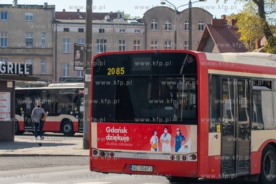 Gdańsk, Wrzeszcz Dworzec PKP autobus z napisem Gdańsk...