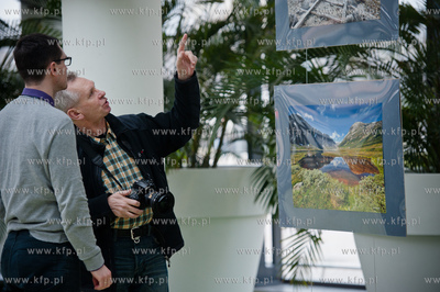 Gdansk. Galeria Przymorze. Wystawa zdjec fotografa...