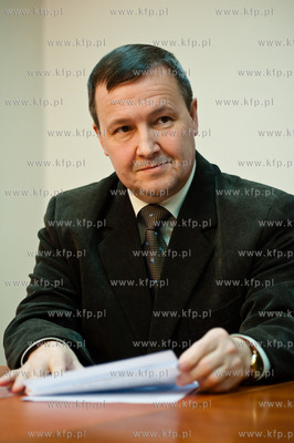 Gdynia. Gdynia. Biuro poselskie Leszka Millera. Konferencja...