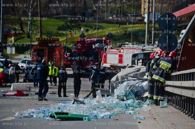 Gdynia. Skrzyzowanie ul. Morskiej i zjazdu z Estakady...