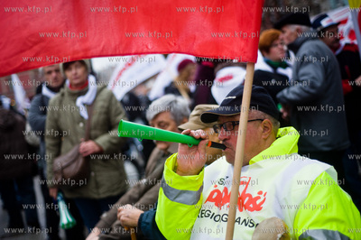 Gdansk. Dlugi Targ. Manifestacja niezadowolonia, zorganizowana...
