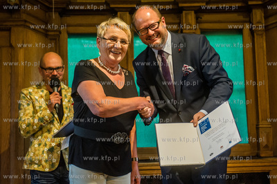 Ratusz Staromiejski w Gdansku. Uroczystosc wreczenia...