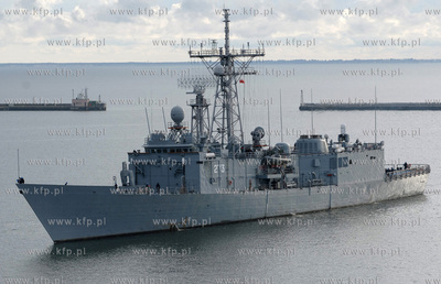 Fregata rakietowa typu Oliver Hazard Perry ORP Gen....