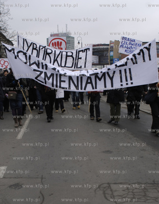 Manifa czyli coroczny przemarsz ulicami Gdanska feministek...