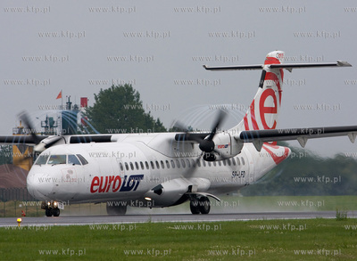 Gdansk, Rebiechowo. Nz. ATR ATR-72-202 linii EuroLot....