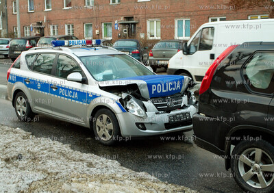 Gdansk, Siedlce. Kolizja drogowa z udzialem radiowozu...