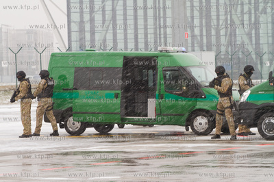 Wojewoda pomorski  przekazal Morskiemu Oddzialowi Strazy...