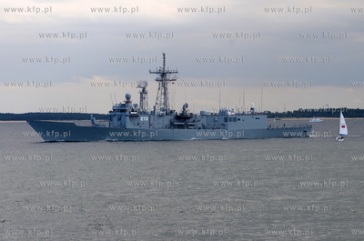 Fregata rakietowa typu Olivier Hazard Perry  ORP Gen....