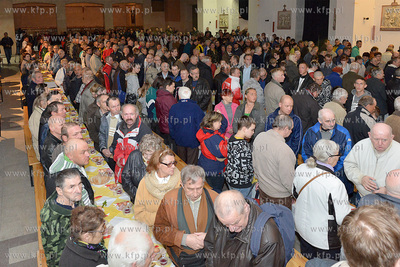 Sniadanie Wielkanocne w dolnym kosciele OO. Franciszkanow...