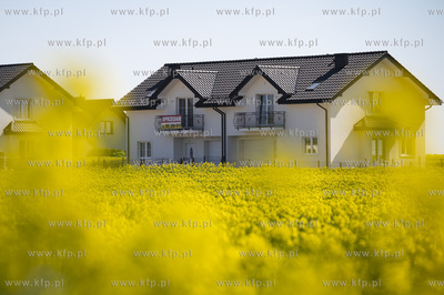 Dobrzewino, wieś na Kaszubach w powiecie wejherowskim....