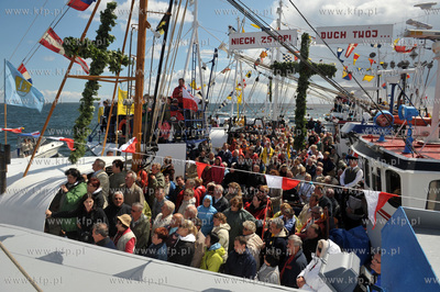 Morska Pielgrzymka Rybakow na odpust Sw. Apostolow...