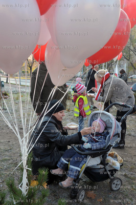 Dzielnicowe obchody Dnia Niepodleglosci w Gdansku Siedlcach...