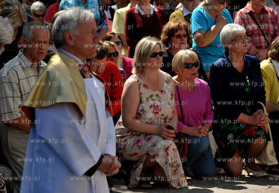 Uroczystosci i procesja Bozego Ciala w parafii sw....