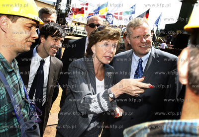 Stocznia Gdansk. Wizyta komisarz UE Neelie Kroes ds....