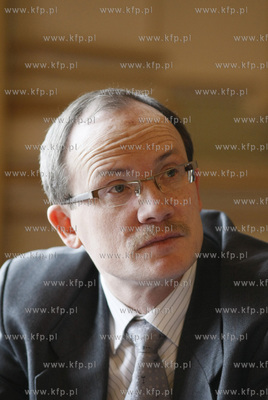 Gdansk. Sesja Rady Miasta. Nz radny PIS Krzysztof Wiecki.
11.02.2010
fot....