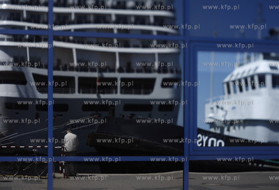 Gdynia. Wycieczkowiec Grand Mistral w gdynskim porcie....