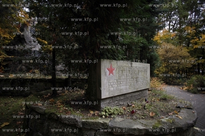 Sopot. Cmentarz Zolnierzy Radzieckich.
24.10.2012
fot....