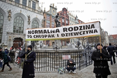 Gdansk. ul. Dluga manifa zorganizowana przez Trojmiejska...
