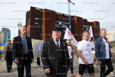 Rozpoczecie biegu Freedom Charity Run, ktory ma na...