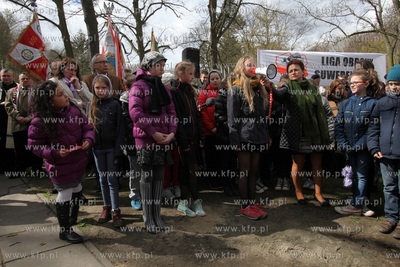 Gdańsk. Cmentarz garnizonowy. Odsłonięcie tablicy...