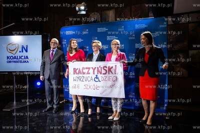 Teatr Wybrzeże. Prezentacja kandydatów Koalicji Obywatelskiej...