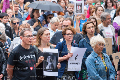 Gdańsk, okolice Dworu Artusa. Ani Jednej Więcej!...