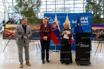 Port Lotniczy Gdańsk. Wystawa fotograficzna pod tytułem...