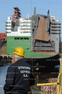 Ostatnie wodowanie w Stoczni Gdynia SA. 196-metrowy...