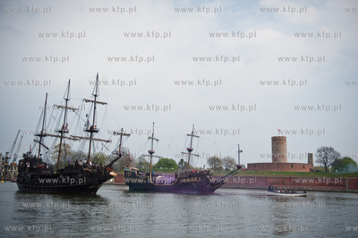 Gdansk. Nowy Port. Druga edycja Bitwy Morskiej o Twierdze...
