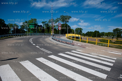 Oddany do uzytku most zwodzony nad Sluza Poludniowa...