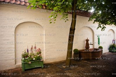 Odnowiony dziedziniec wewnetrzny Muzeum Domu Uphagena...